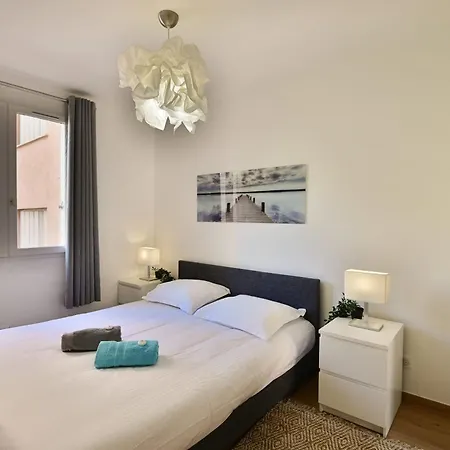 Superb Spacious And Tastefully Renovated *